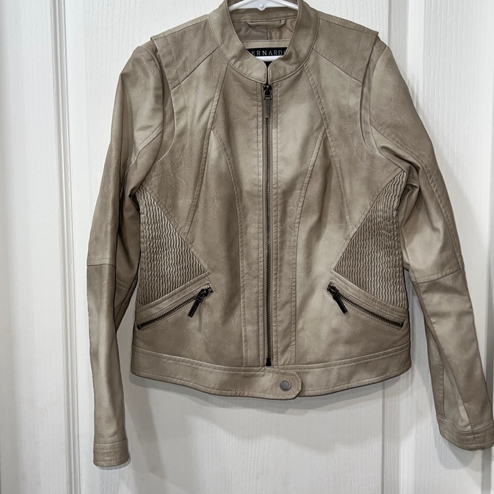 Bernardo girls jacket size 10/12